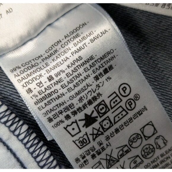 Levis Trucker Jacket Womens Small Blue Denim Jean Red Tab Pockets Classic - Picture 4 of 7